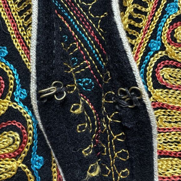 VTG 70s 80s Velvet Vest Embroidery Boho Women’s Size S-M Black Gold Jimi Hendrix - Picture 5 of 8